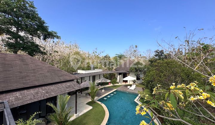Well-Maintained Luxury Villa Jimbaran Bali 5 Bedrooms
