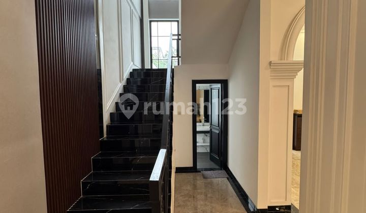 House with Luxury Furnishings in Sector 1A Gading Serpong Baru 2