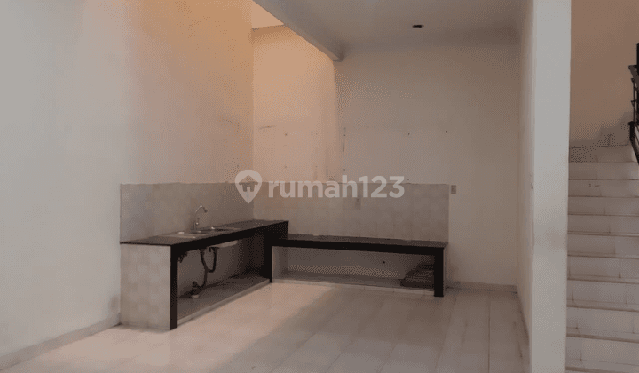 Rumah Cemara Asri, Jalan Longan No 8 A  8