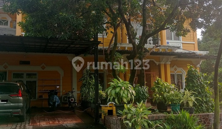 2-Storey Luxury House Hook Position in Kota Wisata LT 631 Ready to Negotiate
