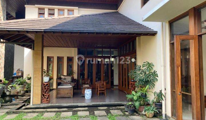 Rumah modern klasik mainroad Dago Ir juada  1