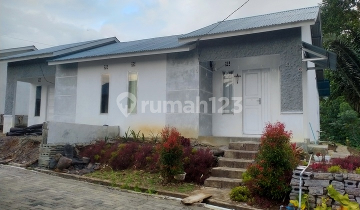 Miliki Ruko Siap Pakai di Griya Bangun Tomohon Lestari - Tomohon 2