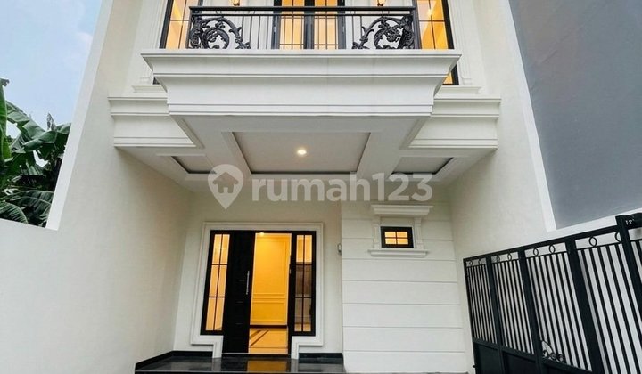Rumah 2 Lantai Nyaman Dekat Stasiun dan Kawasan Gdc