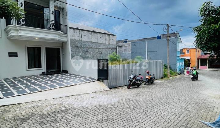 Rumah 2 Lantai Siap Huni Dekat Grand Depok City