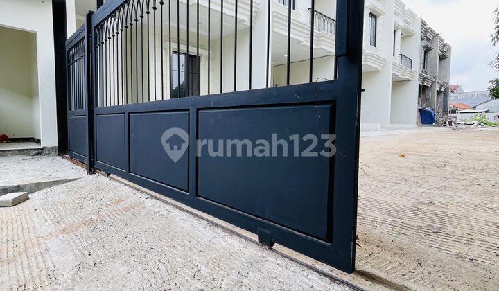 Rumah Carport 2 Mobil Siap Huni Gdc Di Cilodong 2