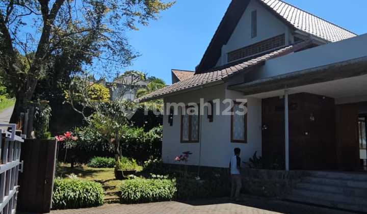 Dijual Villa Luas 1500 M di Lembang Bandung Lokasi Nyaman dan Tenang Cocok untuk Tempat Peristitahatan