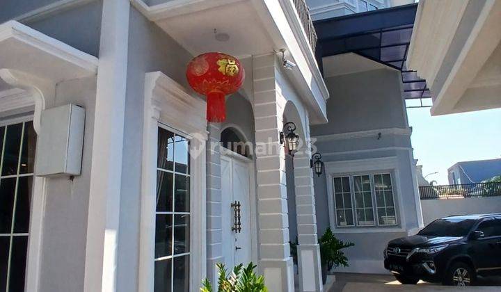 Dijual Rumah Bagus Mewah Taman Grisenda Luas 290m 31/2 Lt Ada Swimming Pool 2