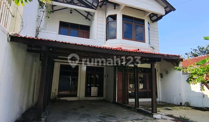 Strategic 2-Story House in the City Center Near Undip 1