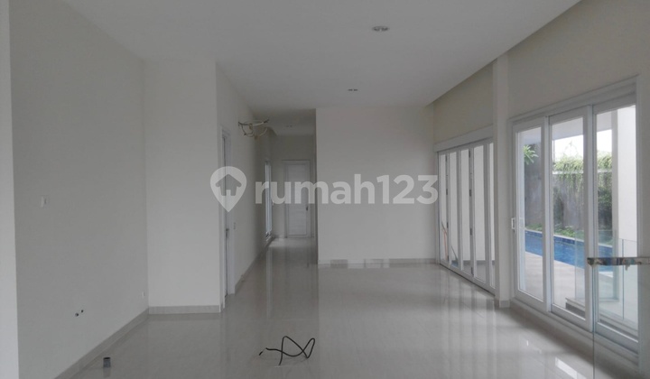 Rumah Siap Huni Dengan Kolam Renang Di Candi Golf 2