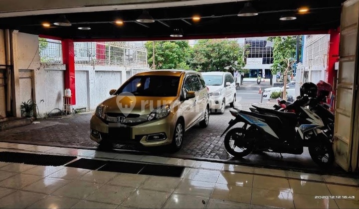 Bangunan Komersil 5 Lantai di Area Simpang Lima 2