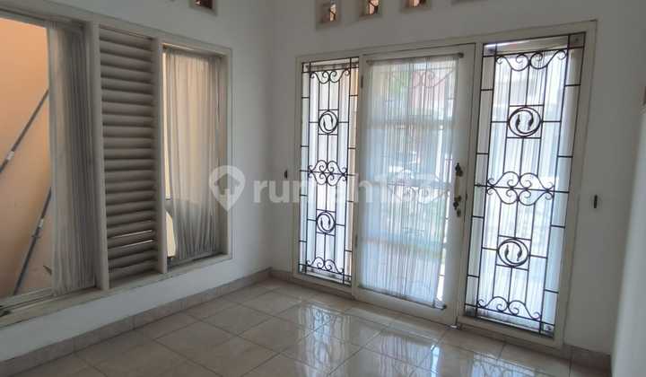 Rumah di Perumahan Eksklusif Puri Mediterania 2