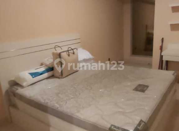 Ready-to-Occupy Studio Type Apartment Furnished Louis Kenne Pemuda 2