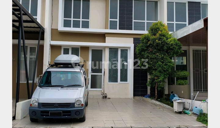 Rumah Minimalis Modern di Perumahan Dekat Mall The Park