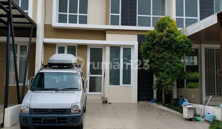 Rumah Minimalis Modern di Perumahan Dekat Mall The Park 1