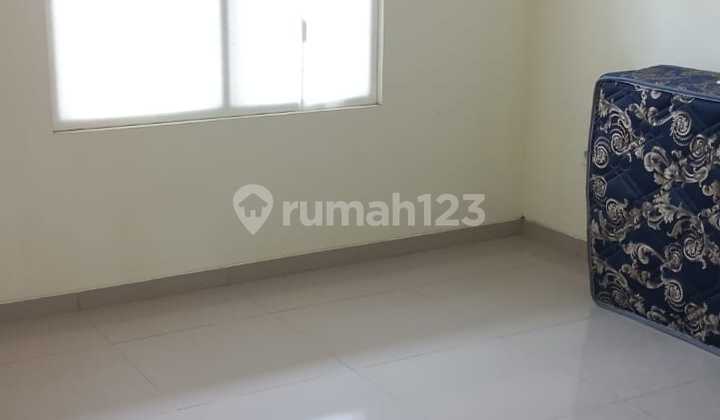 Rumah di Cluster Raflesia Graha Padma 2