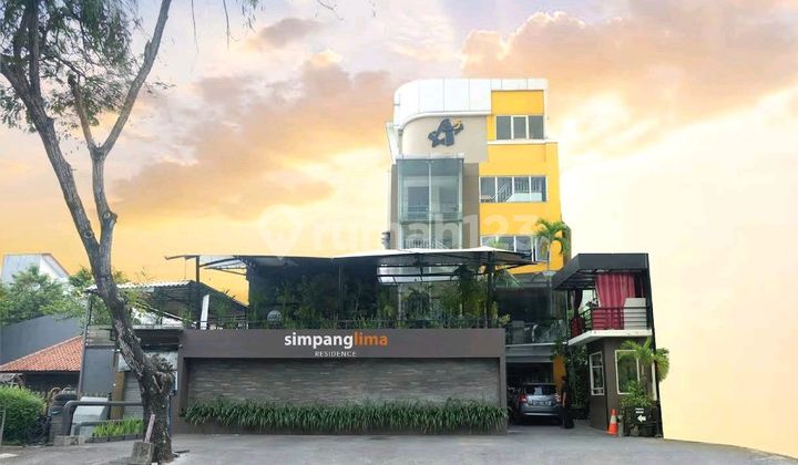 Office Space in the Center of Semarang City with Spacious Parking Area 1