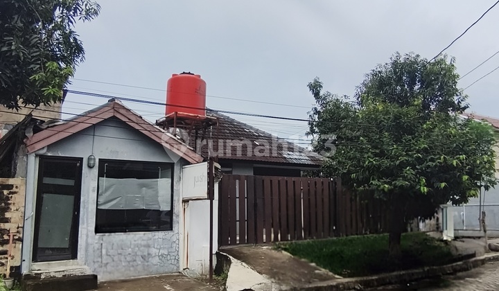 Rumah Hook Luas di Perumahan Semarang Indah