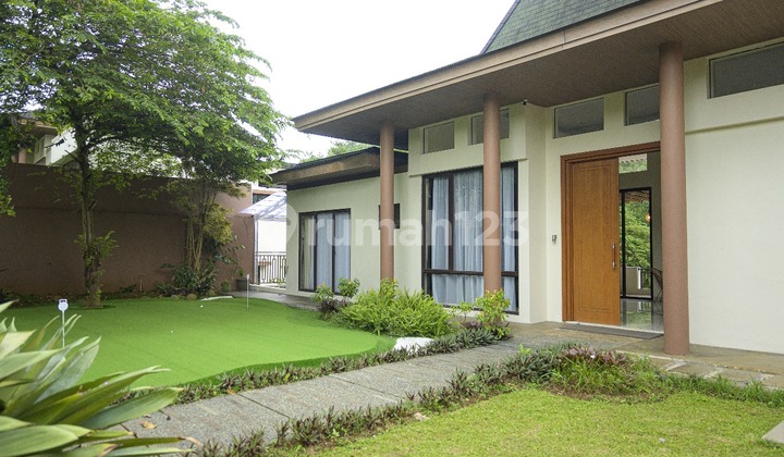 Vimala Hills & Resort sells luxury villas. Vimala Hills & Resort sells luxury villas.