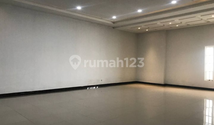 For Rent Nice House in Menteng, Central Jakarta 2