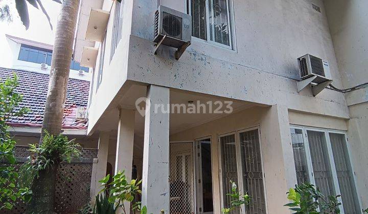 Dijual Rumah Lama Cikini, Jakarta Pusat 1,5 Lantai 1