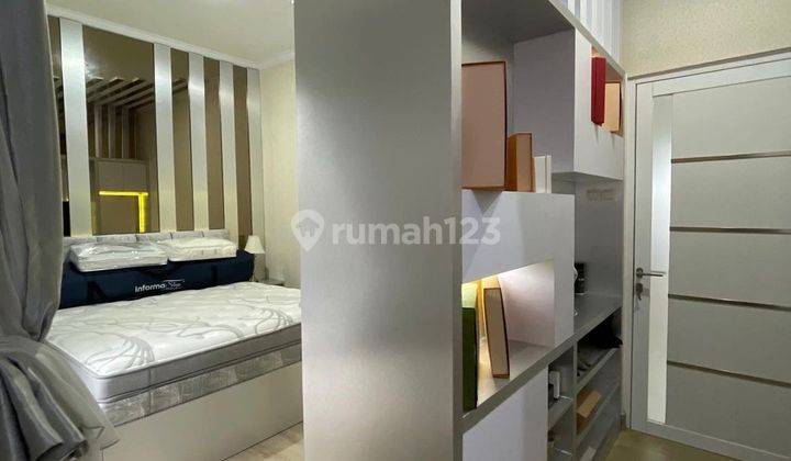 Jual Rumah Bagus Bergaya Eropa Klasik Full Furnished 1