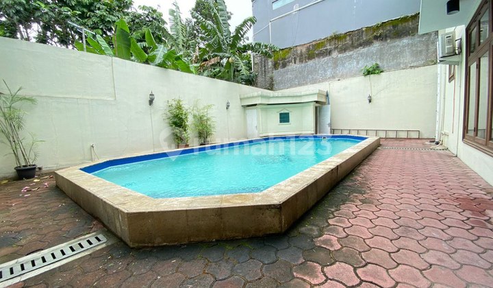 Disewakan Rumah Bebas Banjir di Kemang Jakarta Selatan