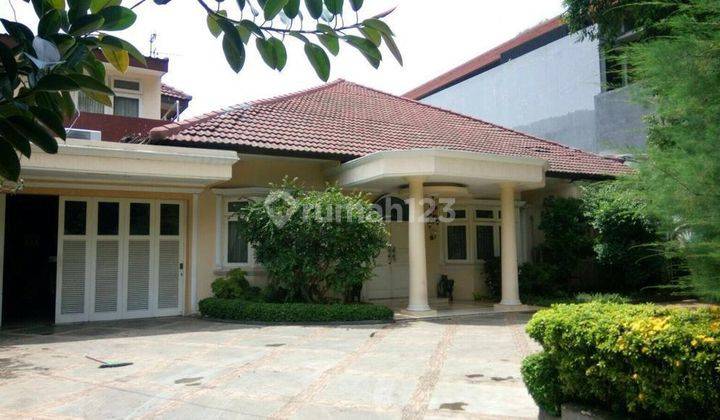 Jual Rumah Siap Huni Terawat di Menteng Jakarta Pusat 1