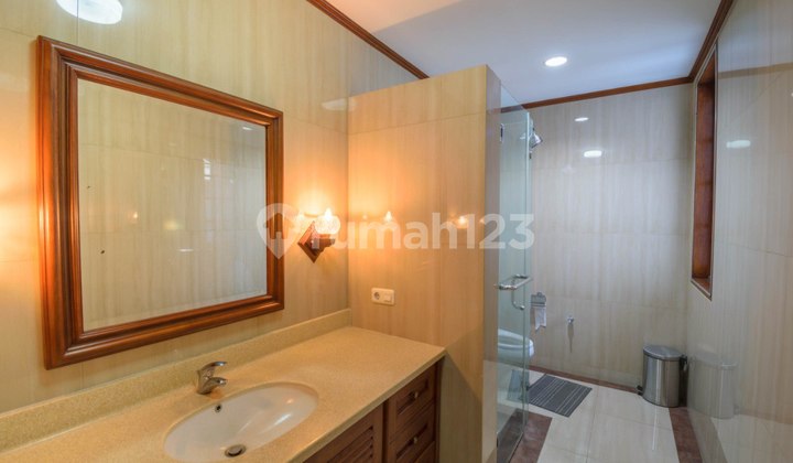 Jual Rumah Konglongmerat siap Huni di Lokasi Premium 2