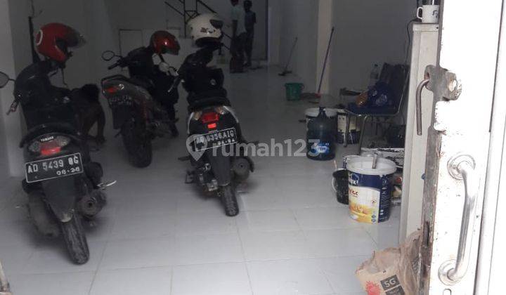  Ruko di Balap sepeda, Rawamangun 240 m² SHM - Sertifikat Hak Milik 2