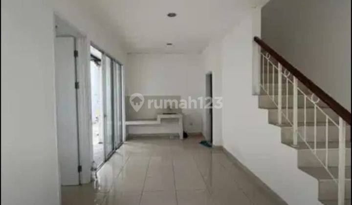 Rumah 2 Lantai  Bagus di Vanya park, BSD City 2