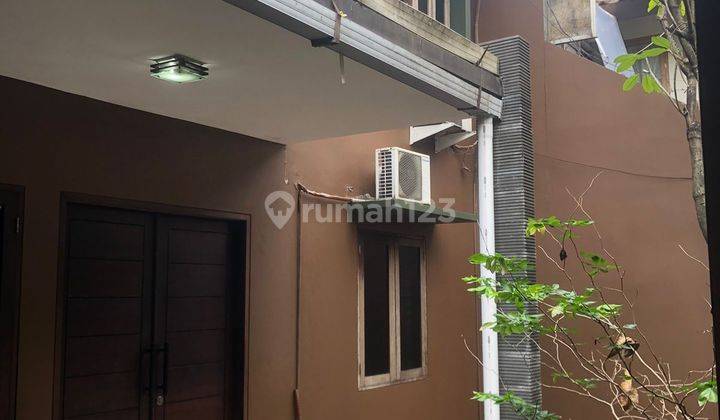 Rumah Sewa 2 Lantai Furnished di Lebak Bulus, Jakarta Selatan 2