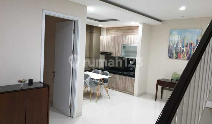 2.5-Story Fully Renovated House, Newly Furnished Ready to Move In at Vanya Park Azura BSD