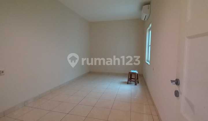 Disewakan Rumah 3+1 KT Ada AC Siap Huni Cluster British Gading Serpong (Min.sewa 2 Thn) 2
