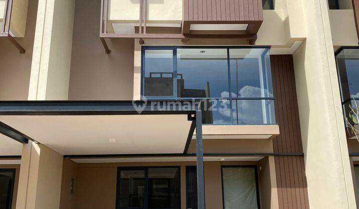Disewakan Rumah Bagus 3,5 Lantai Tabebuya BSD City - Cluster Impresahaus R 1