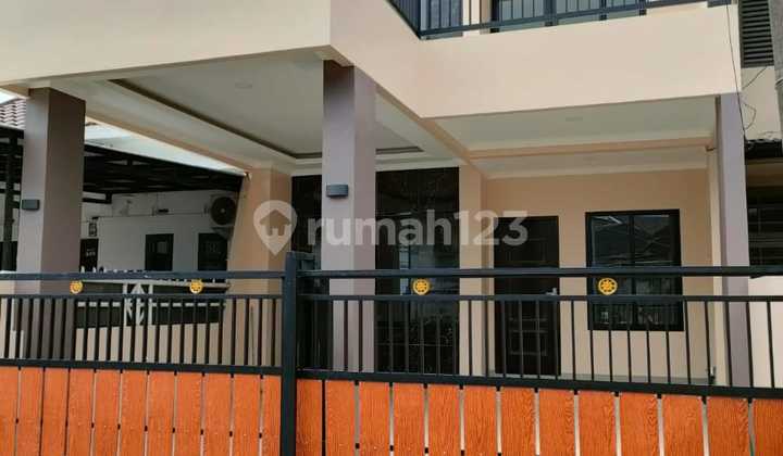 DiSewakan Rumah Cakep 2 Lantai ada AC di Villa Melati Mas BSD