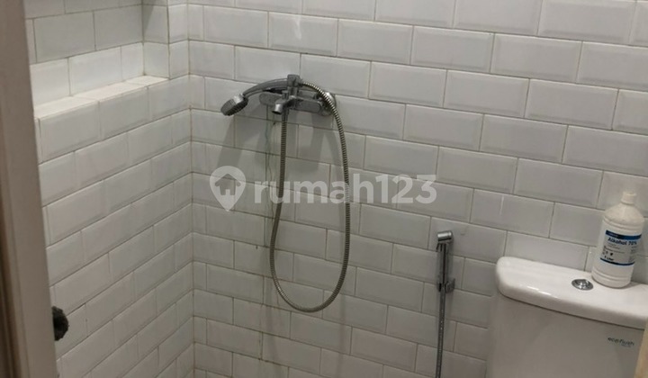 Dijual Rumah 3,5 Lantai SHM Harga Nego di Regency Villa Melati Mas Tangerang 2