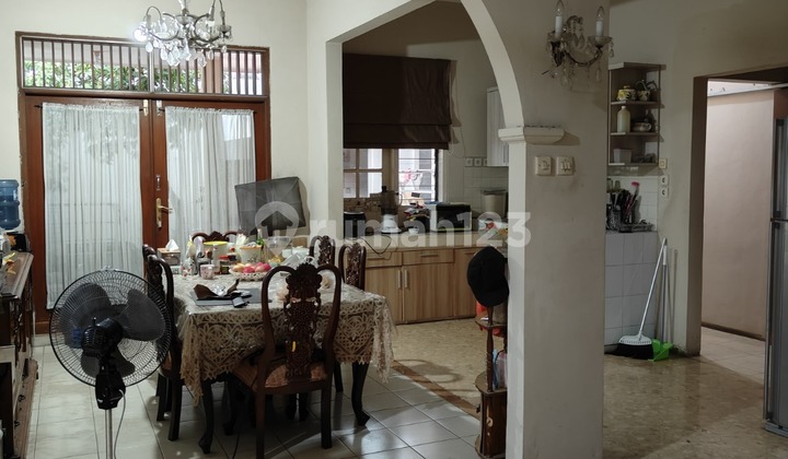 Rumah Hook di Jalan Utama Kompleks Villa Melati Mas Tangerang 2