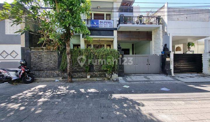 Very Well Maintained 4 Bedroom Home 1