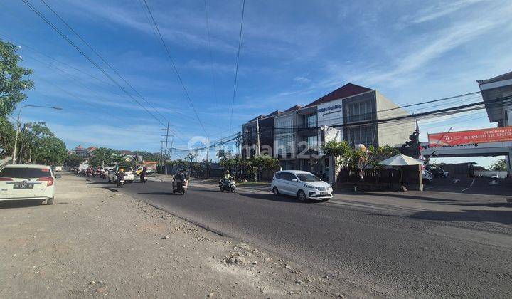 Land on the main road of West Teuku Umar. 1