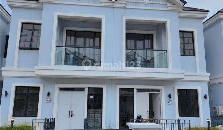 Rumah 3 lantai di lavon siap huni booking 20.000.000 2