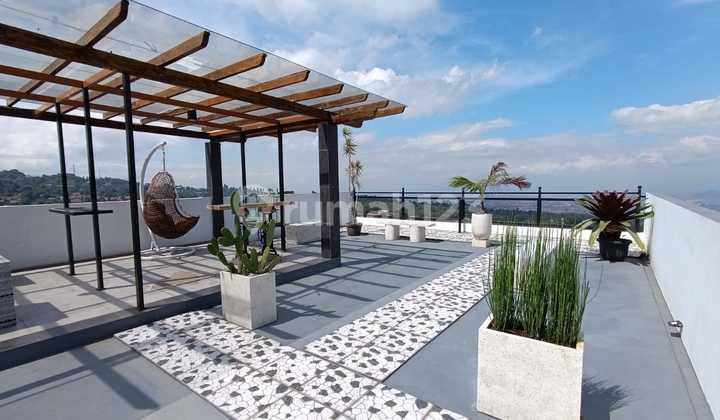 Villa Lembang Bangunan Modern Dekat Wisata Villa Lembang Bangunan Modern Dekat Wisata