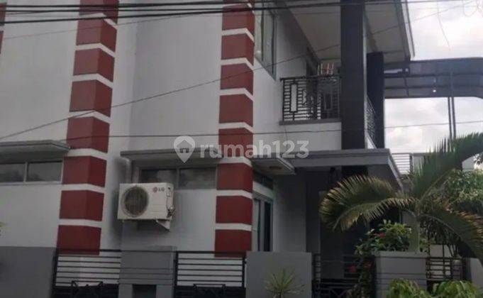 Rumah 2 Lantai Dekat Area Perkantoran  1