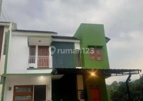 Rumah 2 Lantai serasa Villa  1