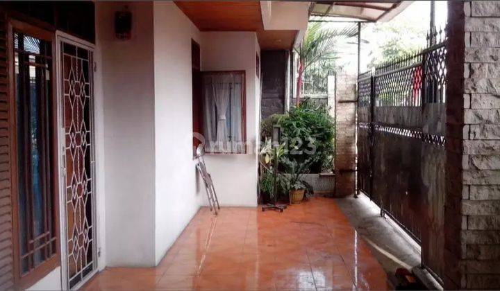 Rumah 2 Lantai Dekat Perkantoran  1