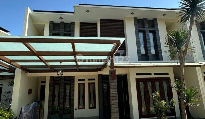 Rumah Mewah  3 Lantai Full Furnished Ciumbuleuit  2