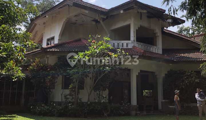 Luxury House, Spacious Land Near Pasteur Toll Road and Office Area Luxury House, Spacious Land Near Pasteur Toll Road and Office Area