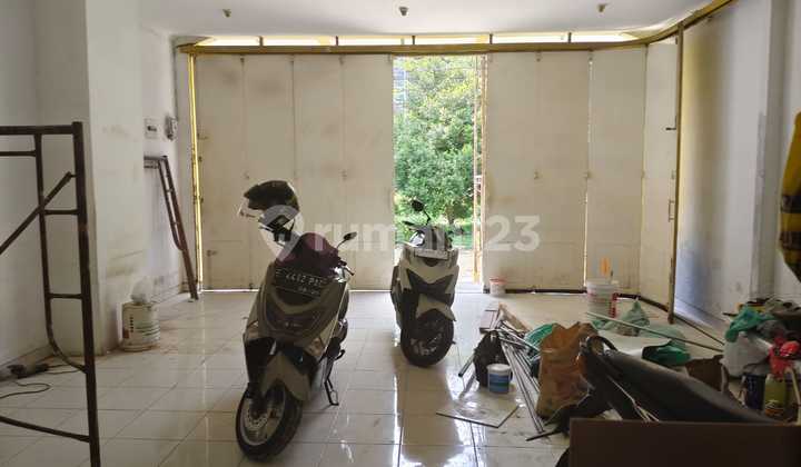 Strategic 2-Story Shop House Inhoftank Near Office Area