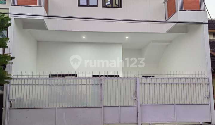 Rumah 2,5 Lantai Margahayu Dekat Perkantoran