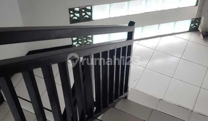 Boarding House. Strategic Location, City Center, Near Offices. 2