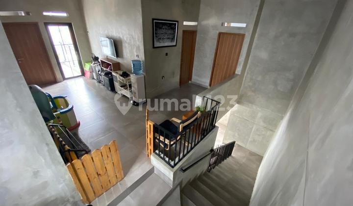 Rumah 3,5 Lantai Semi Furnish Dekat Perkantoran
